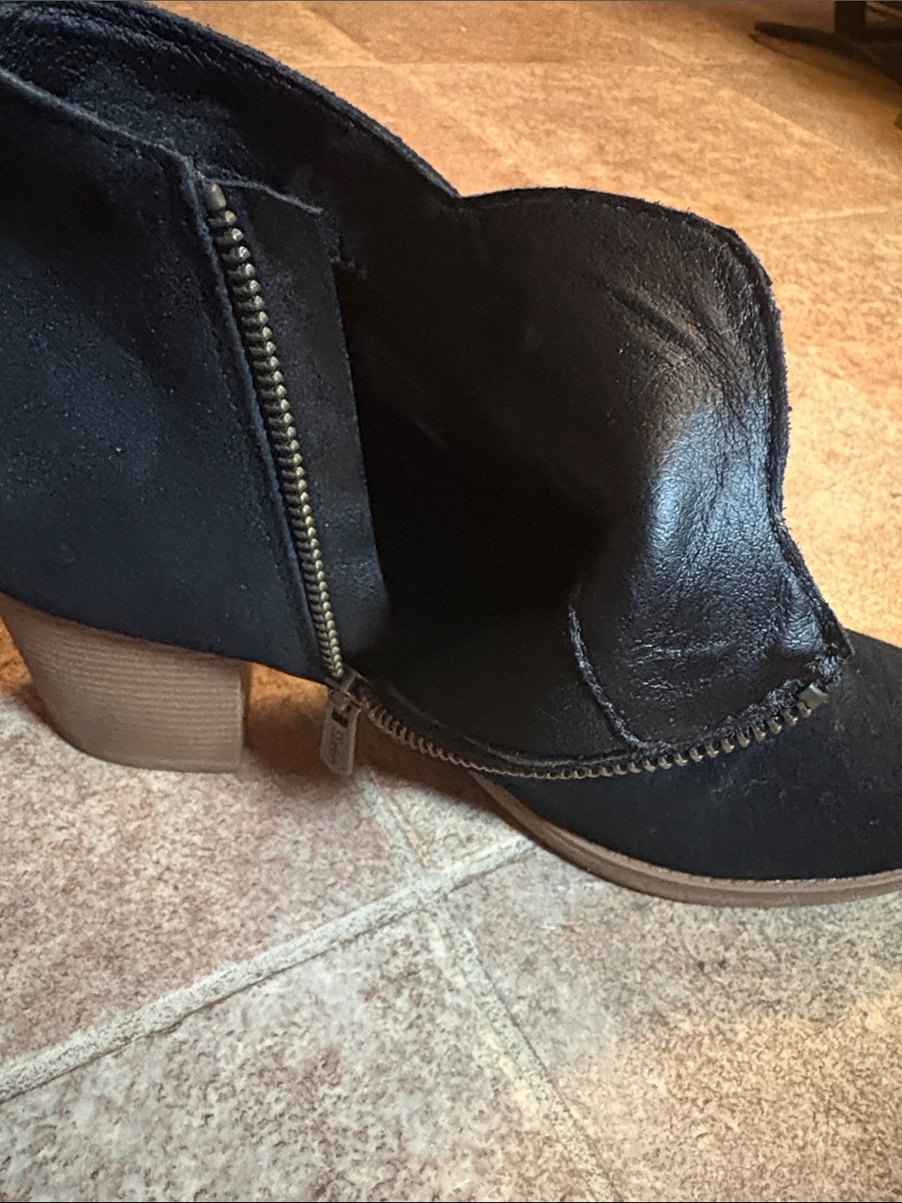 Skechers Taxi Water Repellent Suede Side Zip Bootie - Western City - Picture 6 of 9